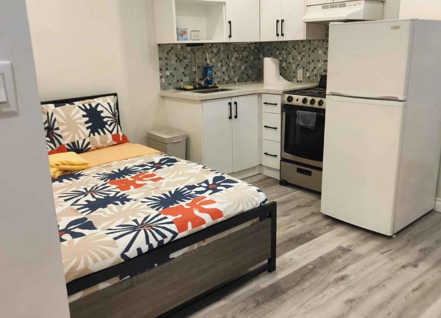 Accommodatie bij particulieren Budget Friendly Partitioned Room At Queen St- Ideal For Solo Travellers Toronto